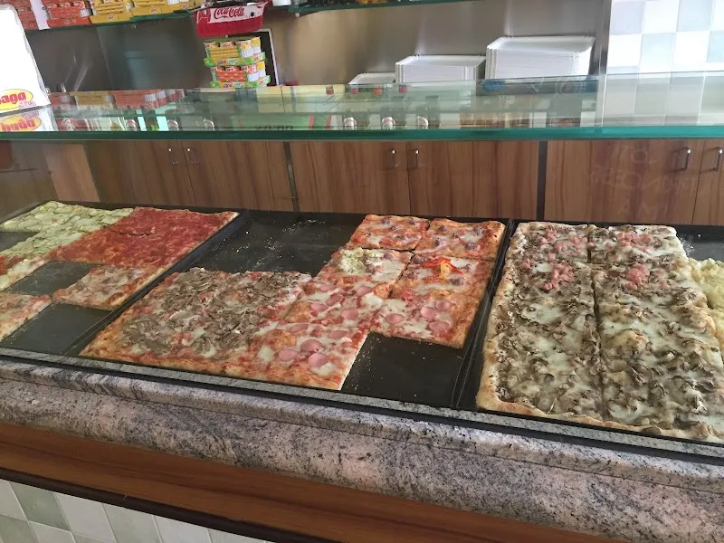 Lo Snoopy Pizza Al Taglio Di Pagliardini Ubaldo